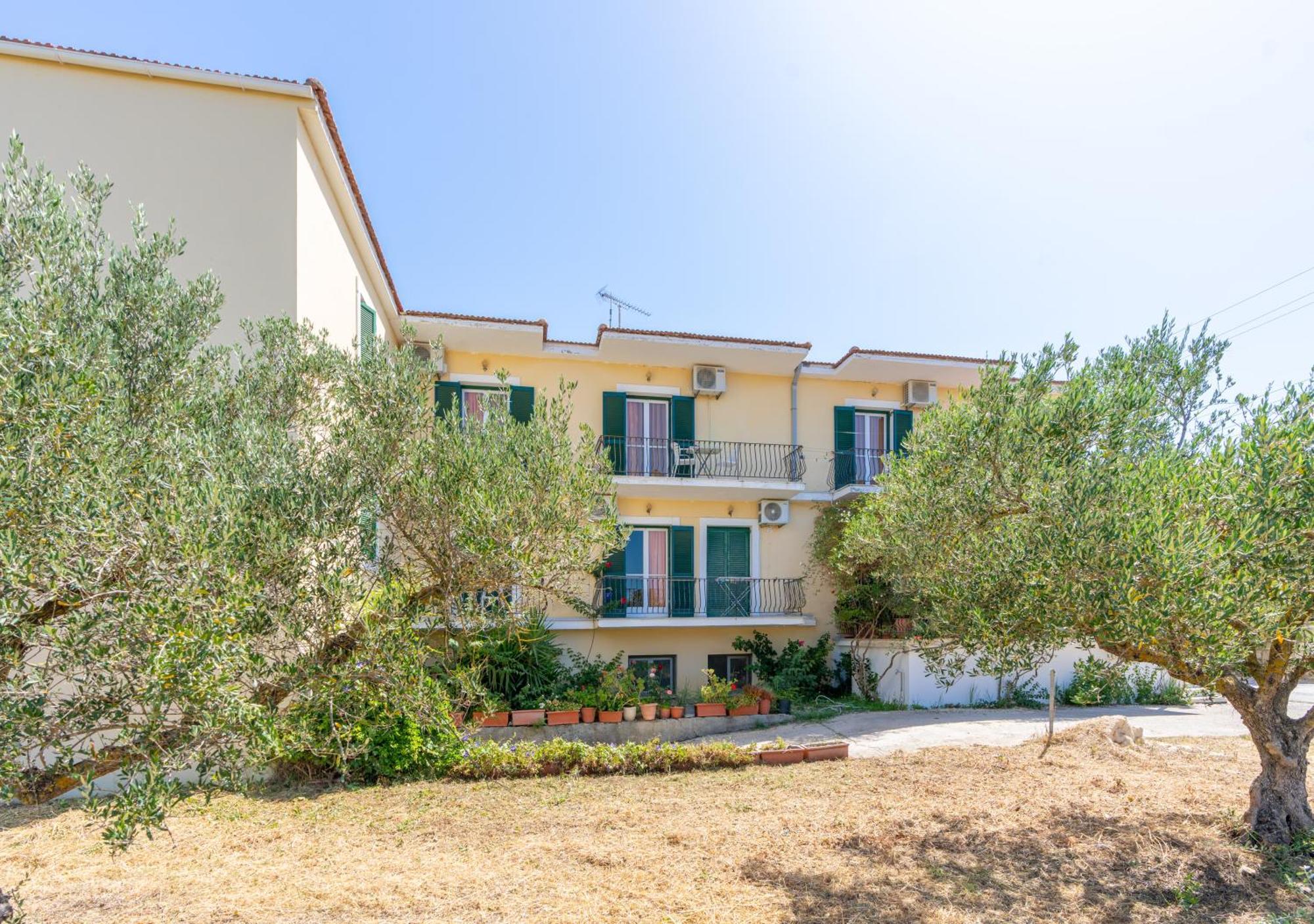 Ammousa Hotel Apartments Lixouri Exteriör bild